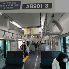 新型車内