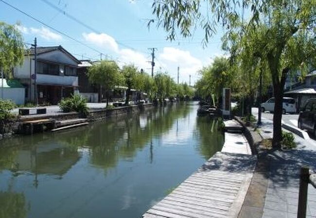 城下町の至るところに濠が巡らされている