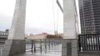 はね橋のまわり。