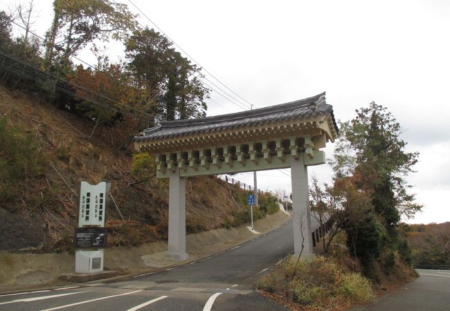 海栗島の自衛隊基地に興味津々でした。