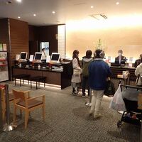 フロント前の様子