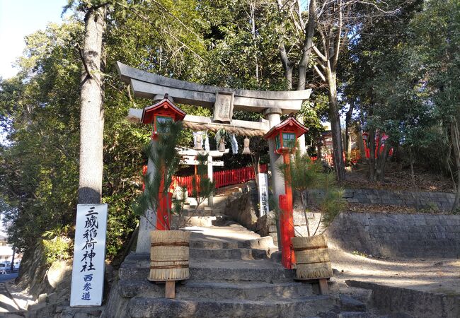 福山城公園の北にある神社。縁結び・厄除け・勝負事にご利益　