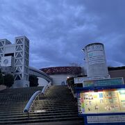 本郷台駅前です