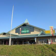 産直売店が中心の道の駅