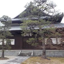 金剛窟と呼ばれる禅室です。