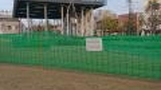 ステージ付近を除き、利用可能でした。