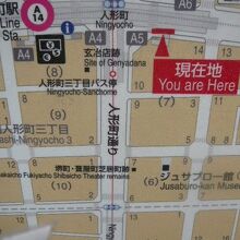 人形町通りに置かれている案内板の地図です。小伝馬町の南側です