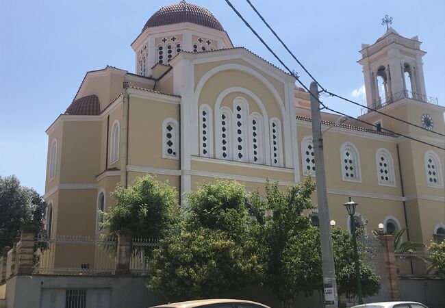 Metropolitan Church of Saint Victor, Minas and Vikentios