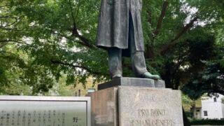 野口英世の銅像