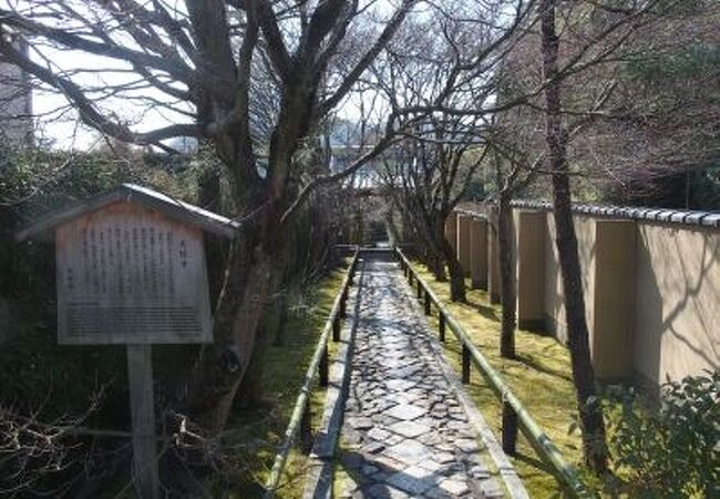 本阿弥光悦の草庵がもとになった寺院