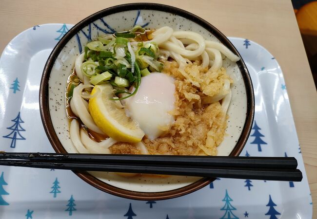 こんぴらうどん 本社工場併設店