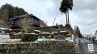 世界的な細菌学者だった北里柴三郎の生家と文庫を公開している記念館