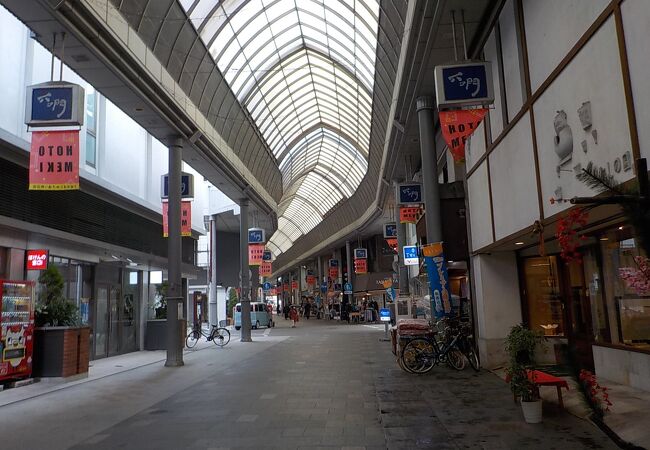 久留米ほとめき商店街は西鉄久留米駅～六ツ門にかけてある商店街の総称です。