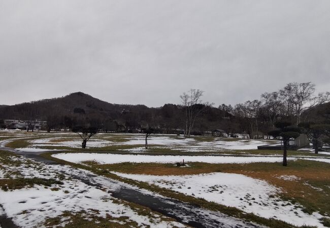 東雲山村広場