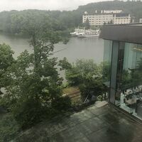 阿寒湖が辛うじて見える部屋。