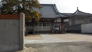 久留米に寺町にある日蓮宗のお寺です。