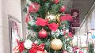 クリスマスツリーで、ムードを盛り上げていました