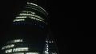 窓から漏れる灯りの醸し出す雰囲気が良かった