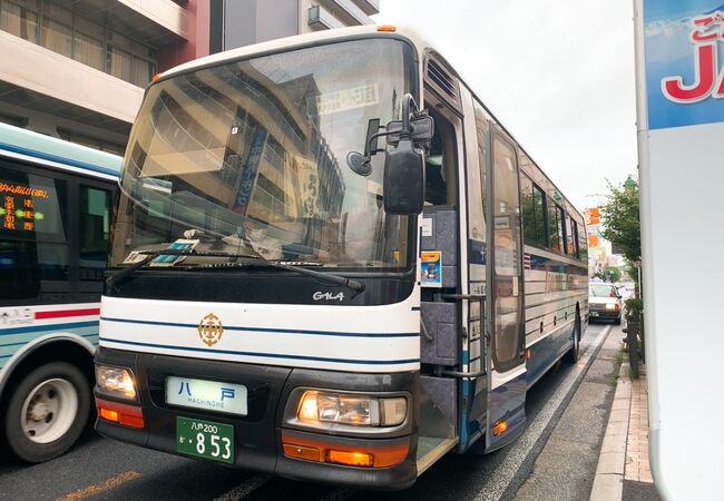 三沢空港⇔三沢駅・本八戸駅を結ぶ連絡バスです