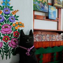 花を描いたちょっとしたおみやげ物も売っています