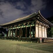 奈良の中心部にあるお寺
