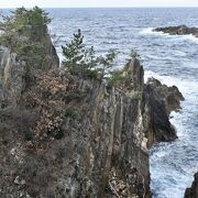 東尋坊のような感じ