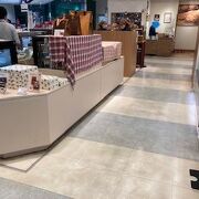 デパ地下的な食品売り場