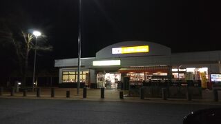 パーキングエリア