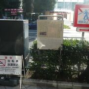 人形町通りに、堺町・葺屋町芝居町跡の解説板がありました。江戸時代の芝居小屋の街並みの跡です。