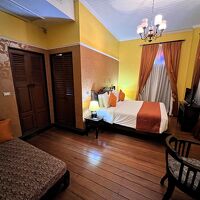 客室はちょっと古さが否めませんが広かったです