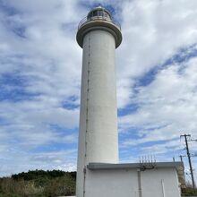 ひっそりとした灯台