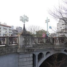 サマになる橋。