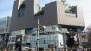 屋上に休憩スペースが造られています