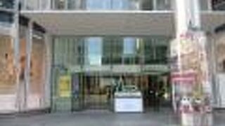 結婚式で訪れました