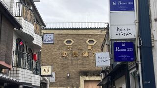 レトロな雰囲気の建物