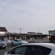 温泉施設を併設した敷地の広い道の駅