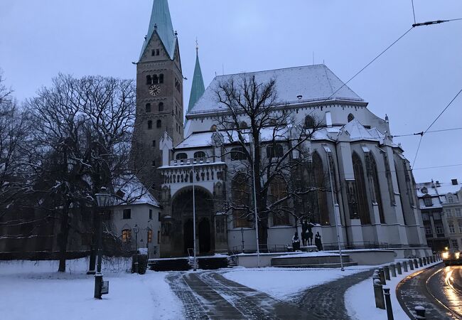 雪を被った外観も素敵