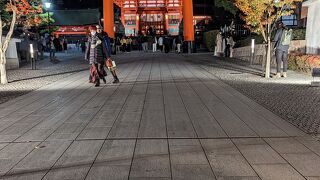 行きと帰りで二つの趣の違う参道を歩くのをお勧めします