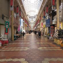 商店街のアーケード、お洒落ですね