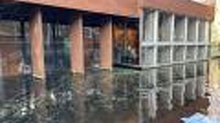 富士の湧き水を使った水族館