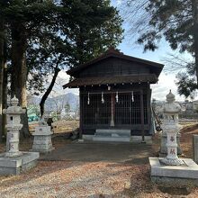 神社の祠