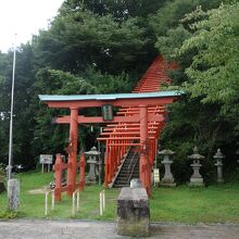 鼻顔稲荷神社