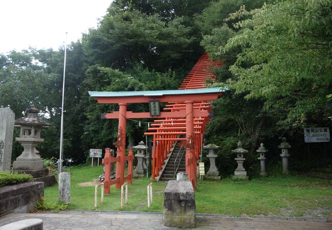 鼻顔稲荷神社