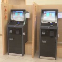 自動チェックイン機