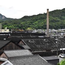 醤油蔵の並ぶ「醤の郷」