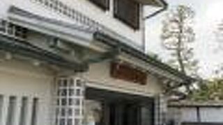 加計学園の生徒や関係者の資料や作品を展示、モチベーションの向上につなげている姿に感動しました。