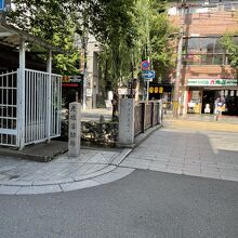 彦根藩邸跡