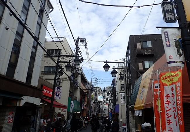 活気ある商店街