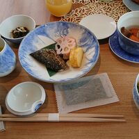 遅く行けばテーブルには直ぐに着けますがオーダー後の待ちが･･