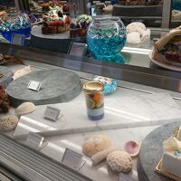 前日からの雨もあがり屋外プールからは喚声も聞こえてきました。